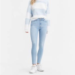 Levi's High Waist Skinny Light Wash
